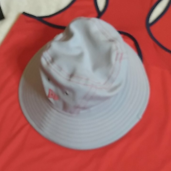 🥰 2 for $40 MLB SHIRT & HAT 🧢 ⚾️ - Picture 6 of 12